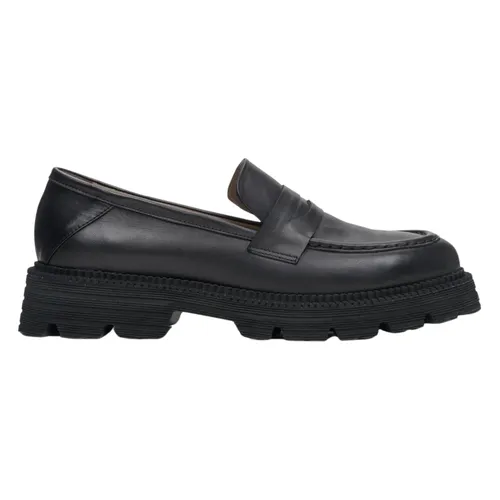 Shoes > Flats > Loafers - - Estro - Modalova