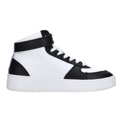 Shoes > Sneakers - - Guess - Modalova