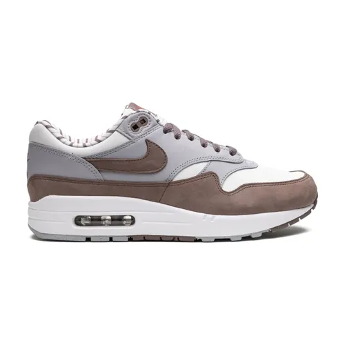 Nike - Shoes > Sneakers - Brown - Nike - Modalova