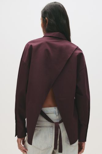 Ic.pullandbear.net/assets/public/c093/fb58/918047b796dc/f4e1a4fe3028/07474330724-A2M/07474330724-A2M.jpg?ts=1759330892719" - Apparel & Accessories > Clothing > Shirts & Tops - Modalova