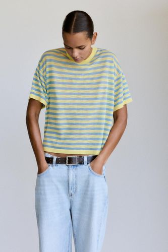 T-Shirt En Maille Rayée - Pull&Bear - Modalova