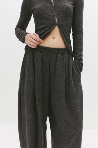 A0f25cb1e5c/07675451807-A2M/07675451807-A2M.jpg?ts=1758104291090" - Apparel & Accessories > Clothing > Pants - Modalova