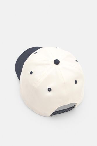 Fba47f/bbcafe63f965/07930529015-A3M/07930529015-A3M.jpg?ts=1752761244877" - Apparel & Accessories > Clothing Accessories > Hats - Modalova