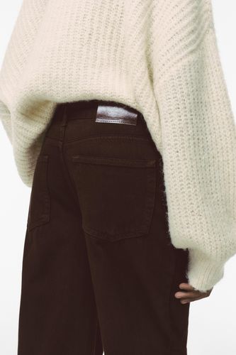 A2M.jpg?ts=1761230749895" - Apparel & Accessories > Clothing > Pants - Modalova