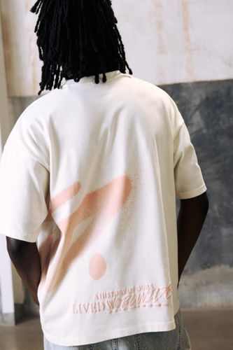 Dbear.net/assets/public/2c5e/ae04/f4274fe898bf/92900d53cfea/03248576251-A3M/03248576251-A3M.jpg?ts=1744726448316" - Apparel & Accessories > Clothing > Shirts & Tops - Modalova