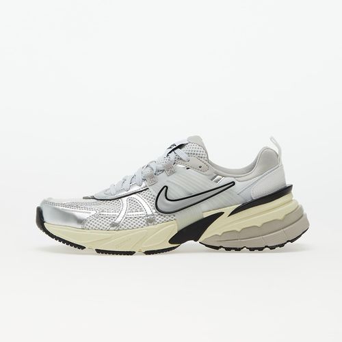 Baskets V2K Run / EUR 36.5 - Nike - Modalova