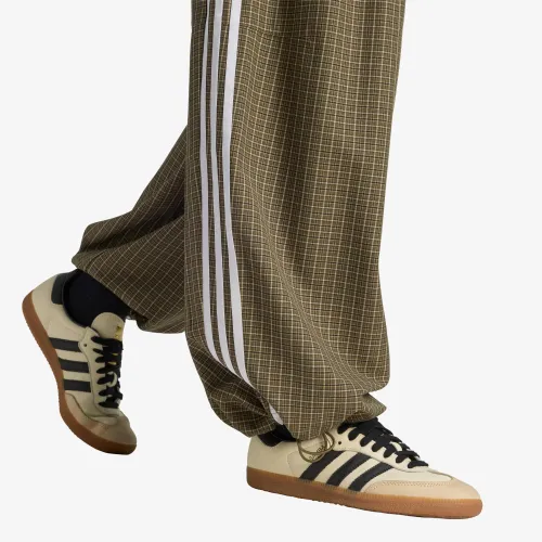 Pantalons adidas Badigirl Checks Trouser Loose Pants / / L - adidas Originals - Modalova
