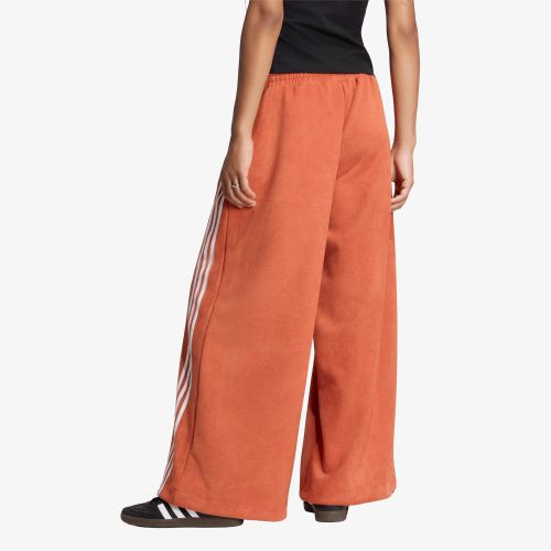 Pantalons adidas Adilenium Season 6 Faux Suede Track Pant S - adidas Originals - Modalova
