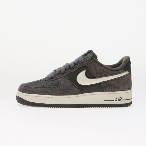 Baskets Air Force 1 '07 LV8 / EUR 38.5 - Nike - Modalova