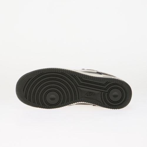 Baskets Air Force 1 '07 LV8 / EUR 38.5 - Nike - Modalova