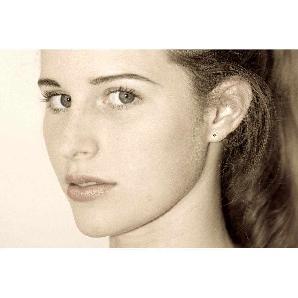 Boucles d'Oreilles Plaqué Or Puces Infini - LES POULETTES BIJOUX - Modalova