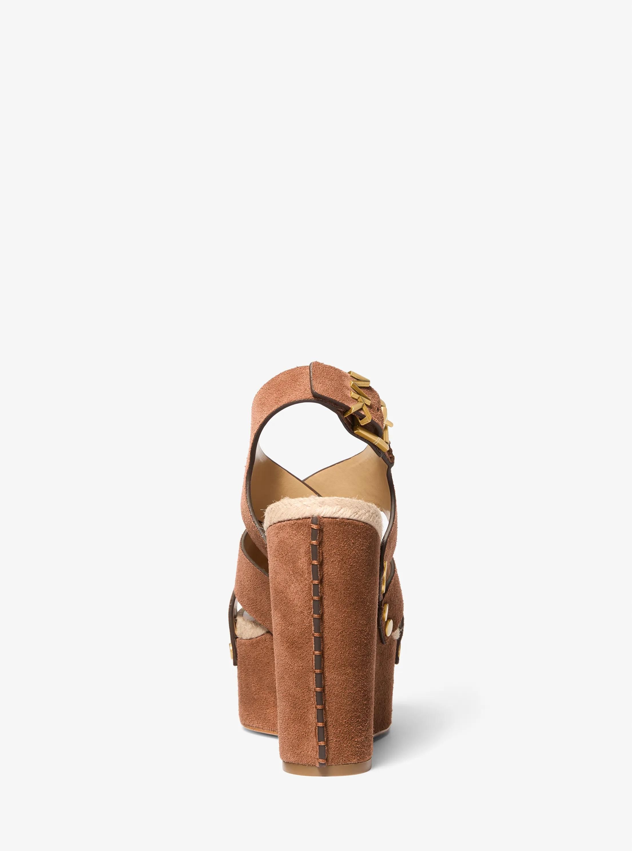 MK Sandale Raven en daim clouté à semelle compensée - Michael Kors - MICHAEL Michael Kors - Modalova