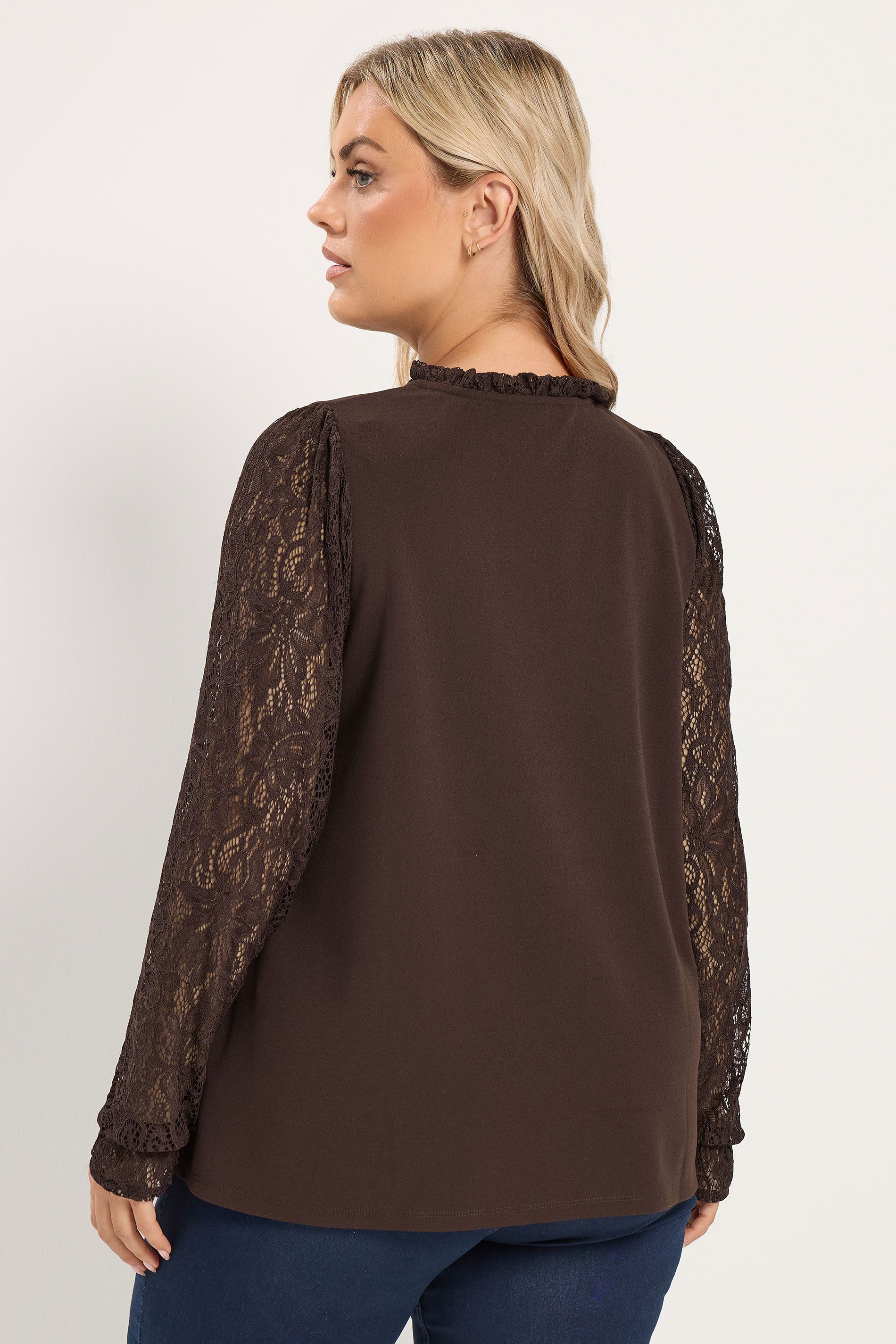 Top Marron Chocolat Noué Sur Le Devant Avec Manches En Dentelle Size 42 - Yours - Modalova