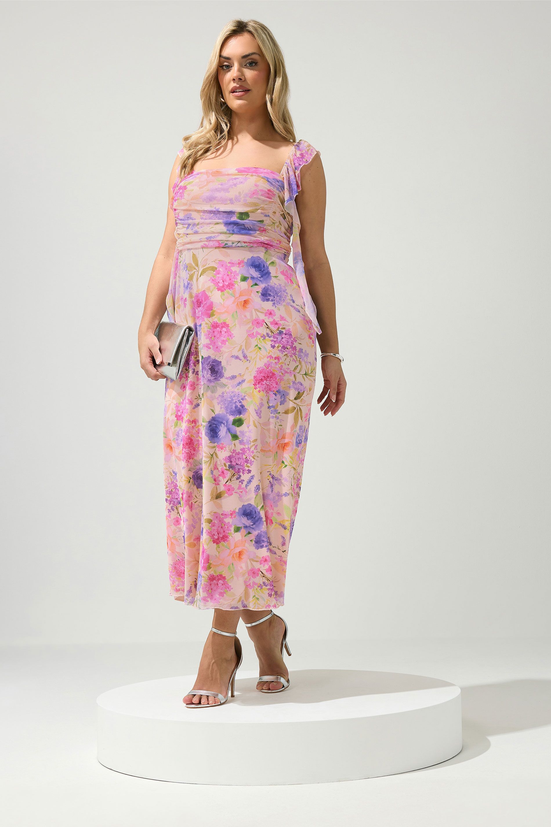 Robe Nude À Imprimé Floral Avec Volants Size 48 - Yours London - Modalova