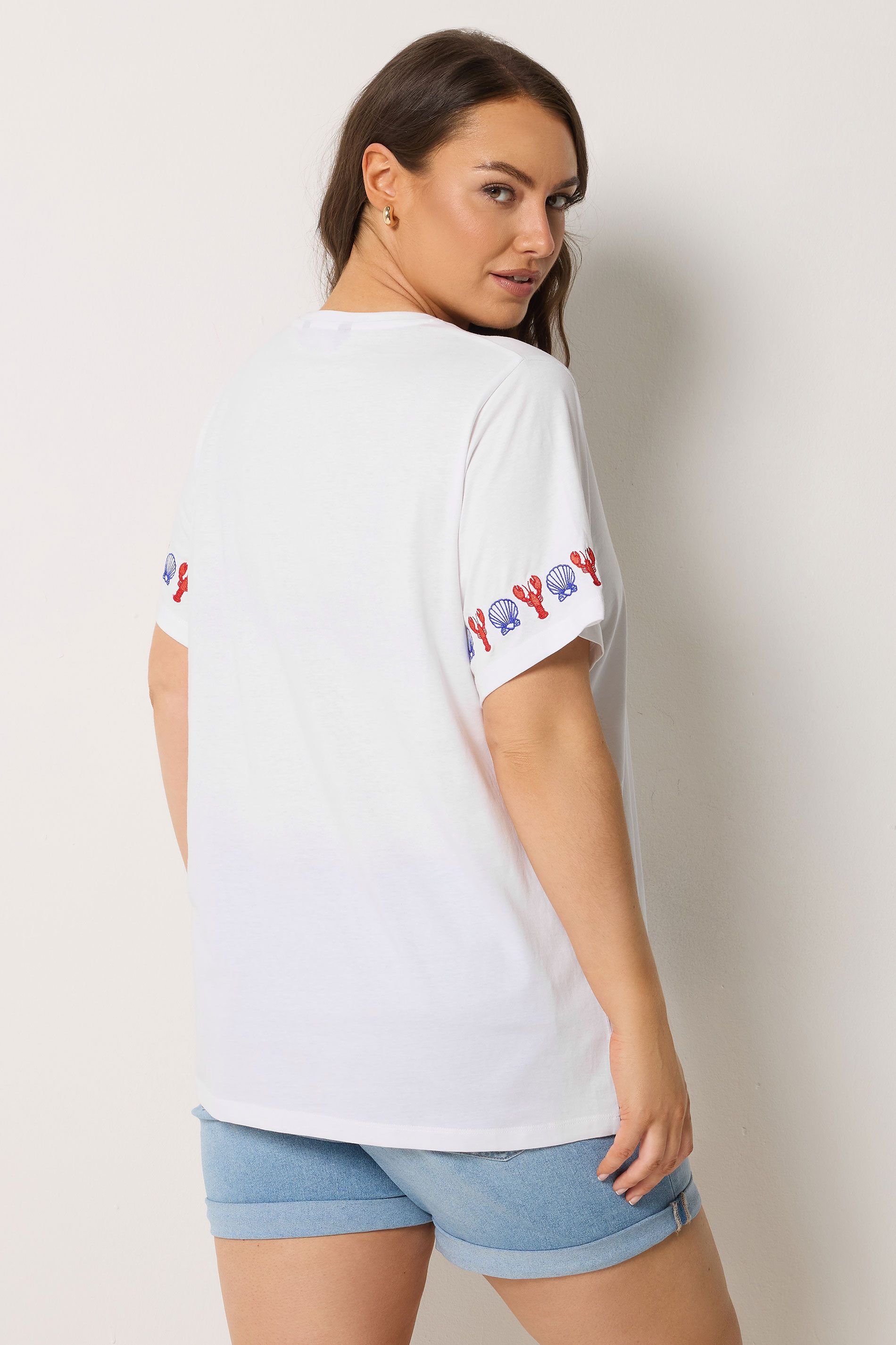 Tshirt Blanc Brodé Avec Détail De Manches Fantaisie Size 54-56 - Yours - Modalova