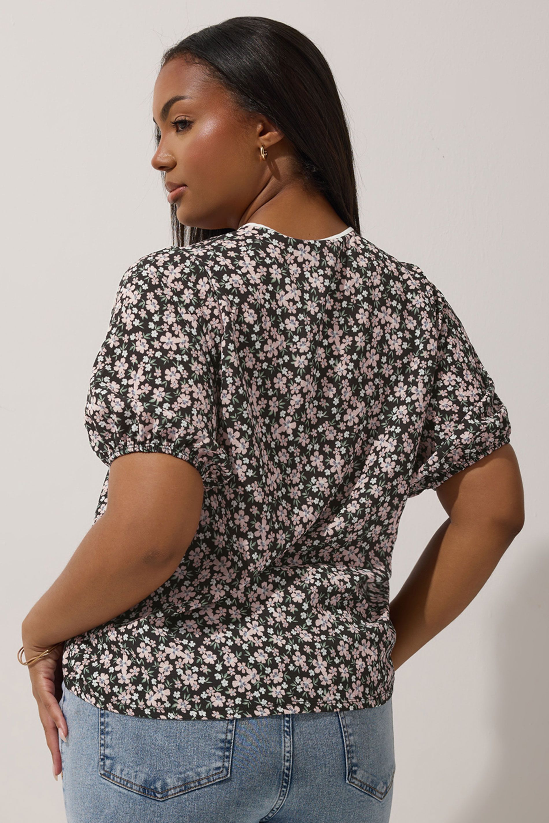Top Noir À Ficelles Petites Fleurs Size 44 - Limited Collection - Modalova