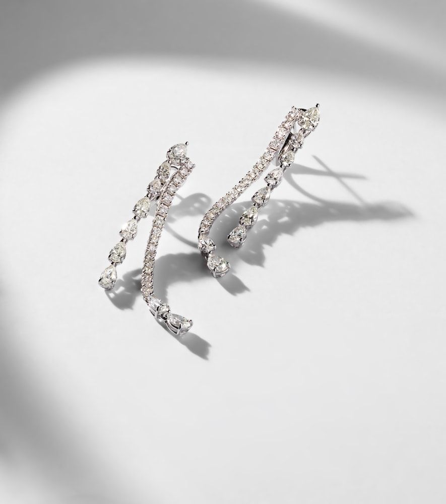Boucles d’oreilles Diamond Twist en or blanc 18 ct et diamants - Bucherer Fine Jewellery - Modalova