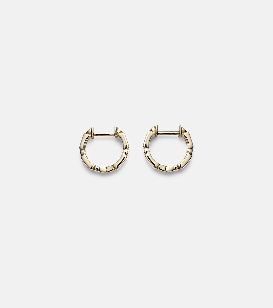 Boucles d’oreilles Huggie en or 14 ct, diamants et émeraudes - Sydney Evan - Modalova