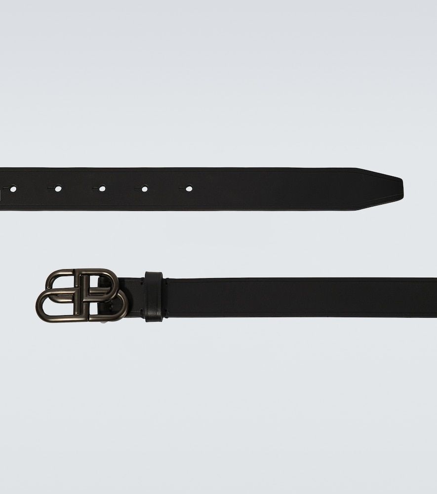 Balenciaga Ceinture BB en cuir - Balenciaga - Modalova