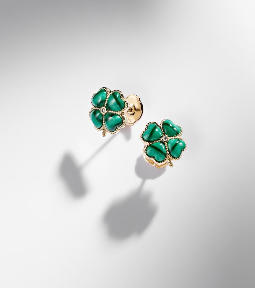 Yvonne Léon Boucles d’oreilles Puces Dôme Trèfle en or 9 ct, diamants et malachite - Yvonne Leon - Modalova
