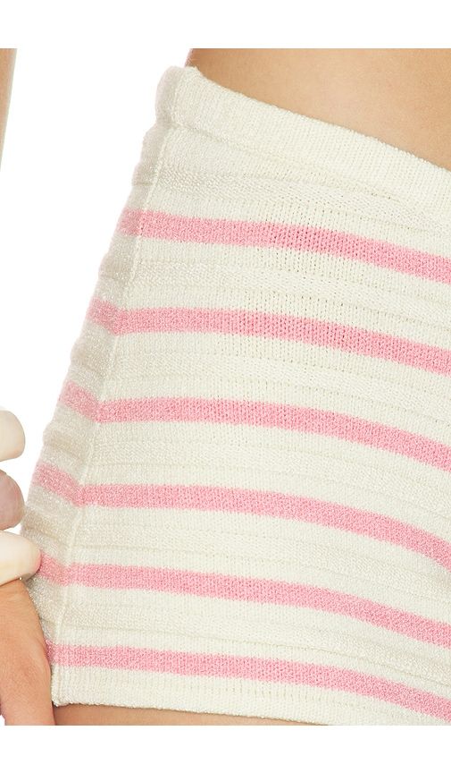 Ayla Stripe Handknitted Hotpant en . Taille M. Also en S, XS - Indah - Modalova