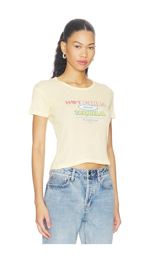 T-SHIRT HOT GIRLS DRINK TEQUILA en . Taille XS. Also en S, M, L, XL - The Laundry Room - Modalova