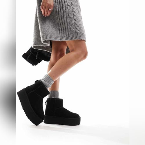 Bottines UGG Noir pour Femme Modalova