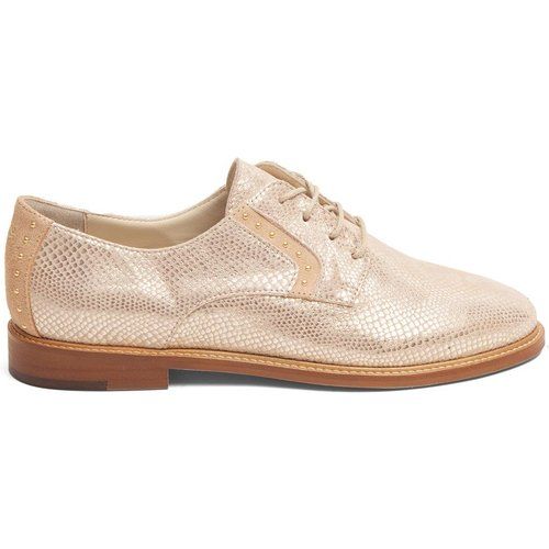 derbies m moustache femme